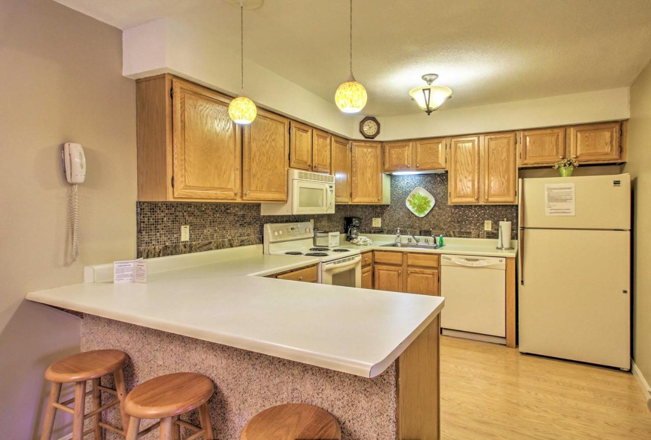 Lincoln Resort Condo With Pool Access - Near Hiking! 외부 사진